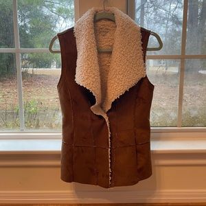 NWOT XS Cremieux Brown Faux Fur Vest